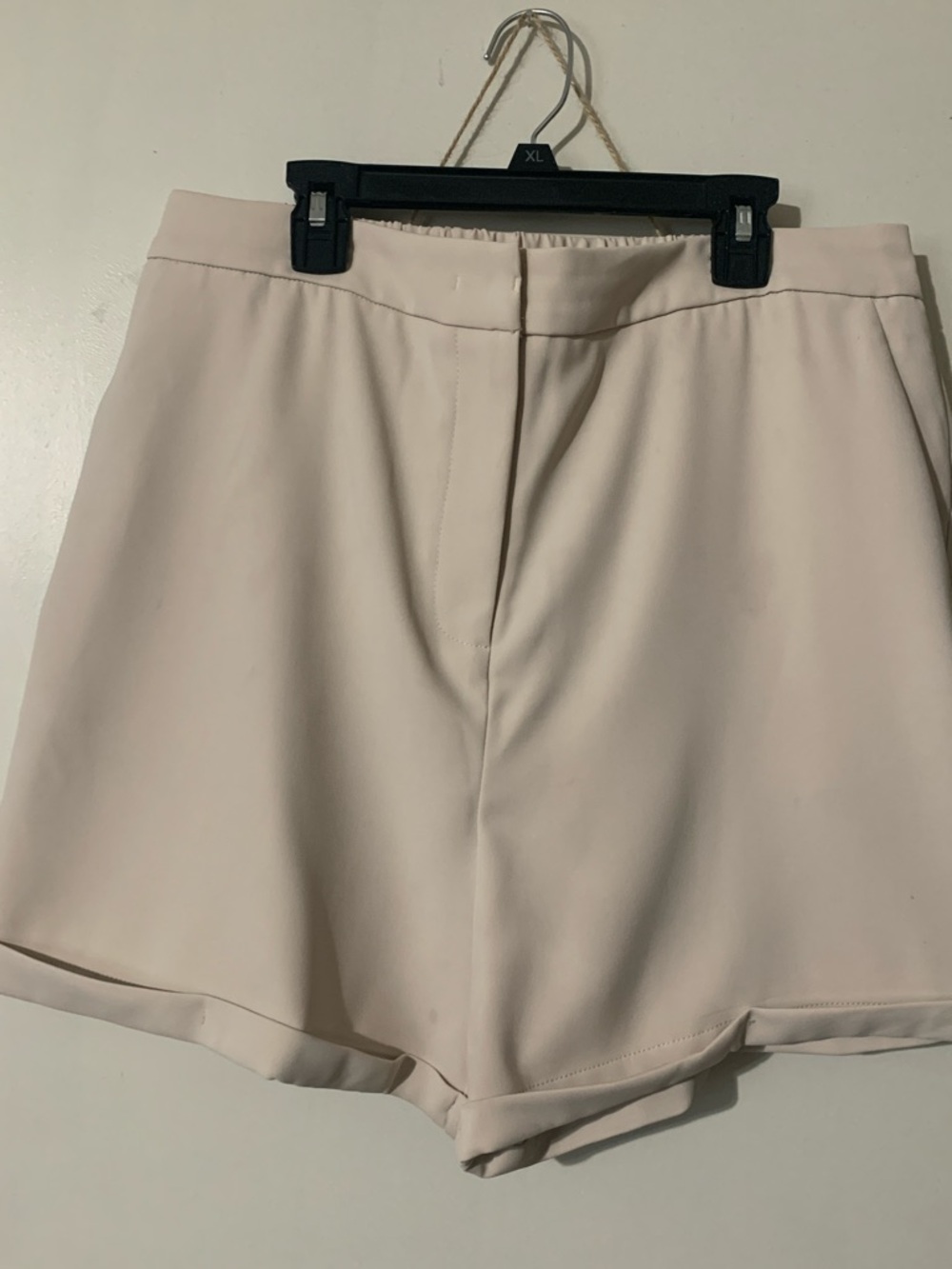 Sleeveless Double-Breasted Blazer and High-Waist Shorts - Cream - Picture 5 of 6